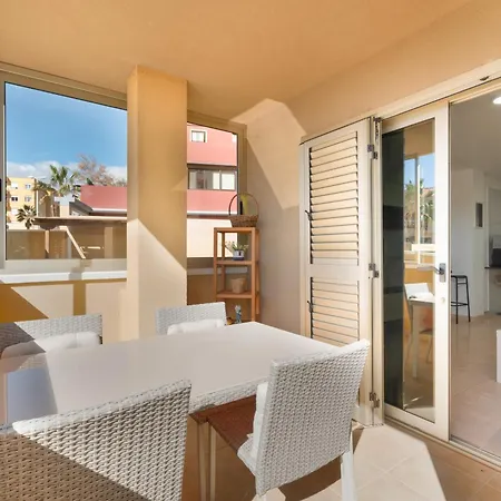 Sandra La Perla Apartment *